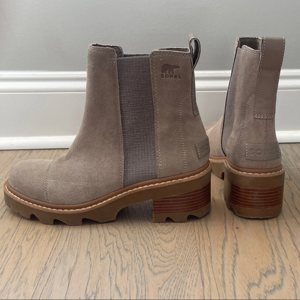 Sorel Brown Suede Chelsea Boots - Picture 1 of 6